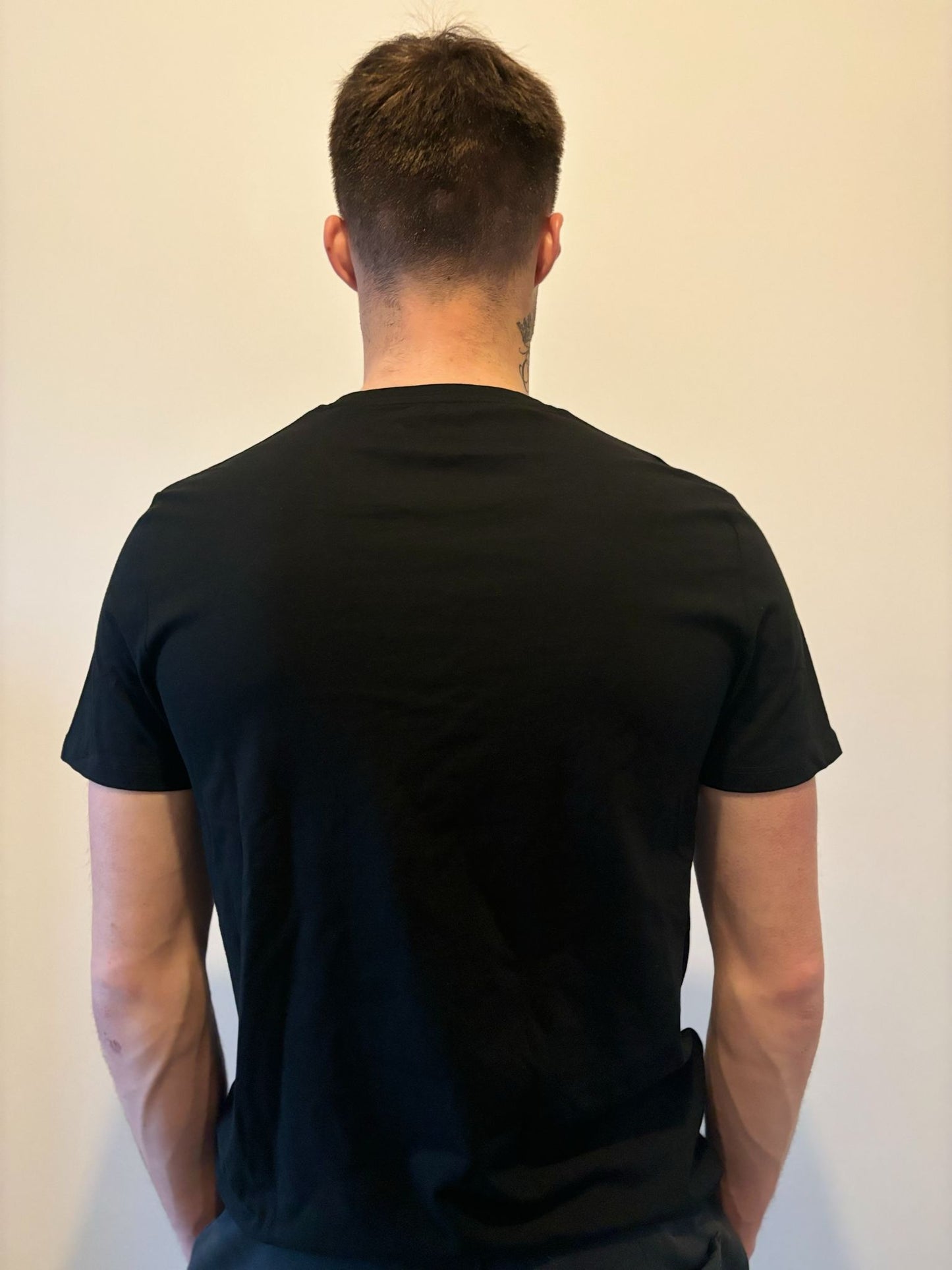 T-Shirt Unisexe Noir "L’Ébène"